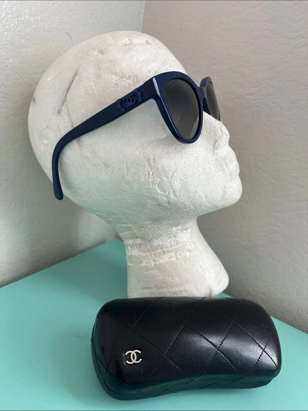 CHANEL Blue Oversized Round Sunglasses with Black Gradient Lenses